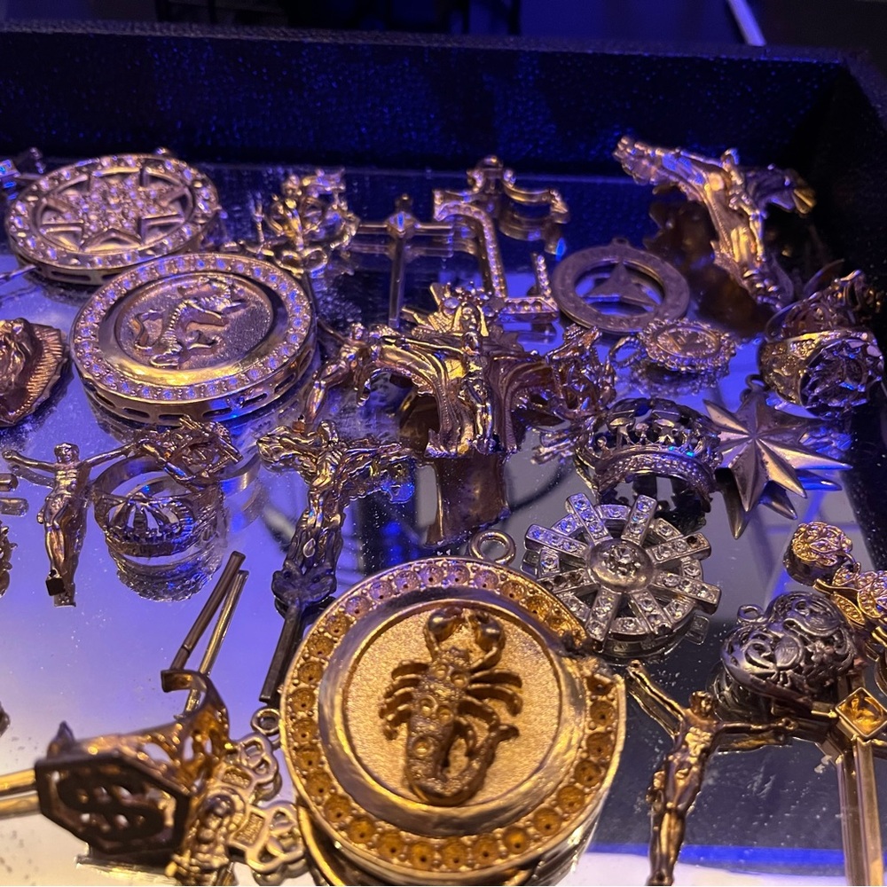 Lot of broken gold, silver, silver plated gold plated jewelry pieces casted